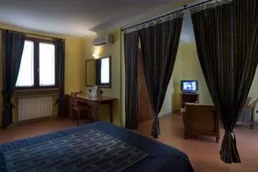 هتل Il Casale Corte Rossa