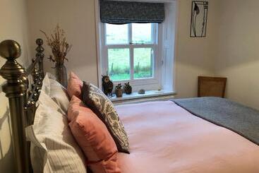 Dale House Barn And B&b