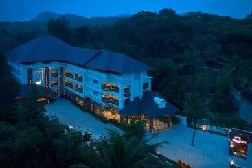 Hotel Woodnote Thekkady