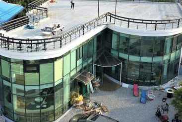 Redo Backpackers Hostel