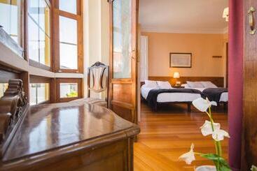 پانسیون La Posada De La Casona De Sarria