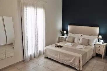アパートホテル Ahr Leonis Residence La Maddalena