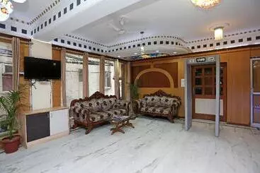 Hotel Oyo 10557 Modesty Le Mount