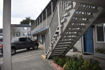 Hotel Lighthouse Cove Inn