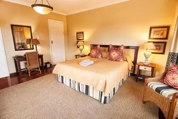 پانسیون Hilltop Manor Bed And Breakfast