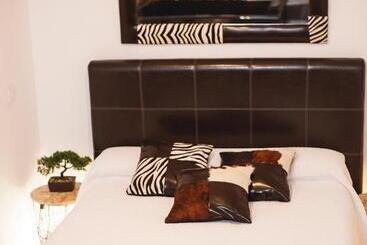 هاستل Junior Suites Con Jacuzzi