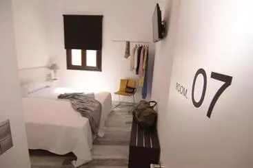 Pensión The 8 Rooms House