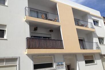 پانسیون Entrecubos Guesthouse