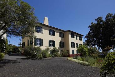 پانسیون Villa  Quinta De Santa Luzia