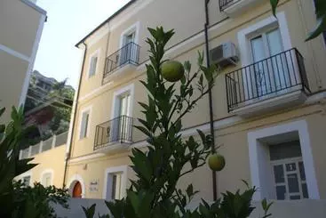 Huoneistohotelli Donna Lea