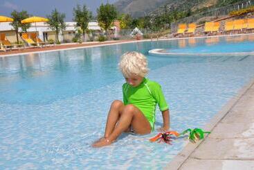 アパートホテル Ancora Resort