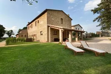 アパートホテル Casale San Galgano