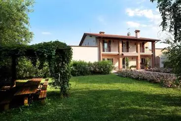 هتل Agriturismo Il Magicorto