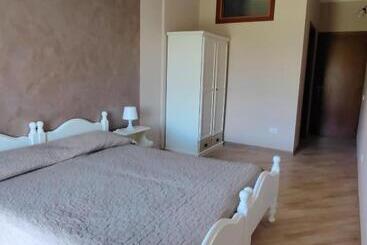 酒店 Agriturismo Donna Bianca