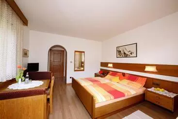 アパートホテル Apparthotel Taufenbrunn