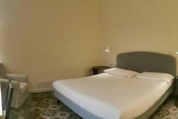 Отель Masseria Agriturismo Torre Di Albidona