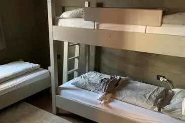 Aparthotel Nei Y Suredl Nevesole