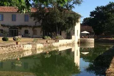 Bed and Breakfast Domaine De La Partoucie