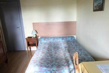 הוסטל Auberge Normande