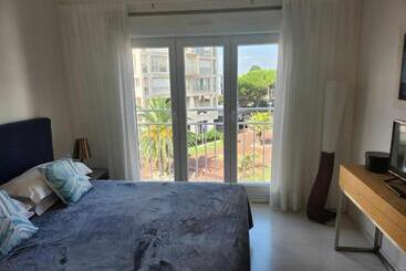 هتل آپارتمان Bleu Mer Duplex & Suites