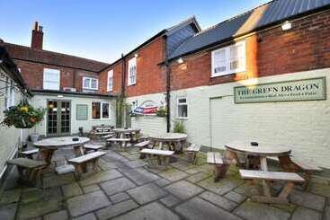 ユースホステル The Green Dragon