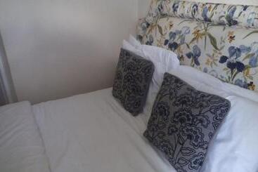 הוסטל Englands Rose