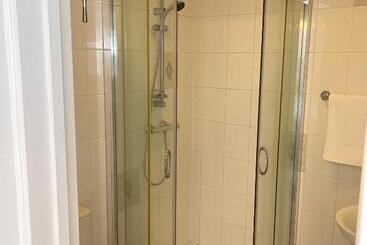 بنسيون Arrandale Lodge