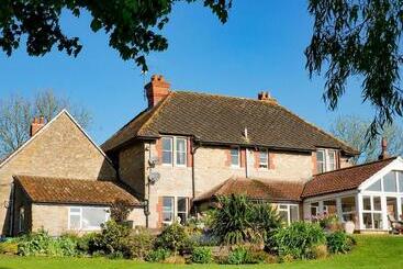 Пансион Knoll Hill Farm, The Place To Stay