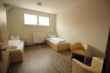 Pensionat Kutterfisch Kajüten Direkt Im Stadthafen