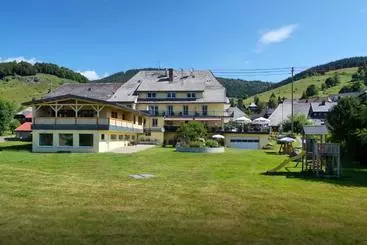 ユースホステル Gasthaus Löwen