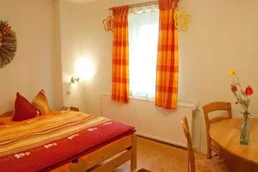 Pension  Gasthof Zur Linde