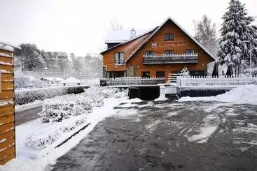 Aparthotel Au Cheval Blanc   Chalet De Montagne   20 Personnes