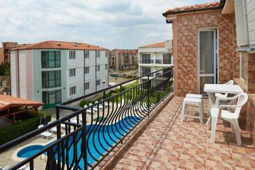 هتل آپارتمان Complex Moskoyani