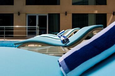 Hotel Pyramid Continental