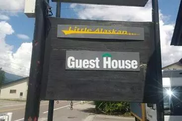 Pensão Little Alaskan Guest House