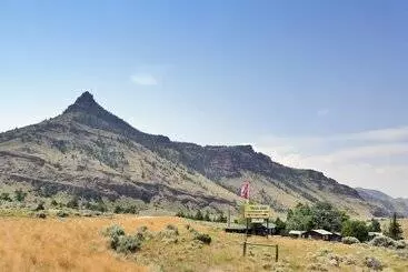 Retkeilymaja Trail Shop Inn