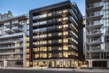 هتل آپارتمان Level Yaletown Richards