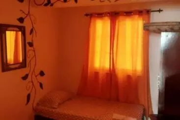 ペンション Ofiuras Hostal