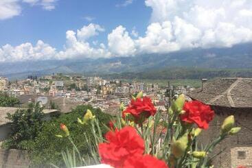 膳宿费 Sokaku I Te Marreve Guesthouse