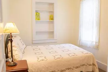 Hotelli The Chimney Rock Inn & Cottages