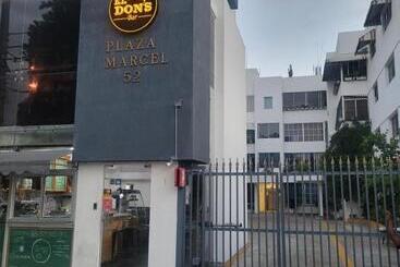 هتل آپارتمان Plaza Marcel Suites