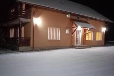 هتل آپارتمان Kelemen Vendégház 2