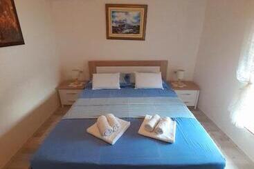 پانسیون Bellavistazmukic Guesthouse