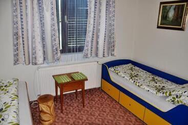 پانسیون Guesthouse Djurić