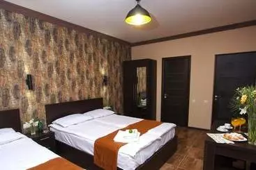 Pension Wow Guest House In Apartment 141
