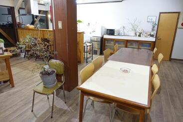 פנסיון Guest House Hamadaen