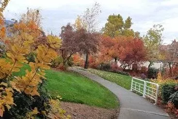 Majatalo Lake View House