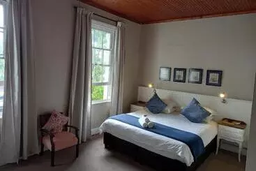 Pension 137 High Street Guest House