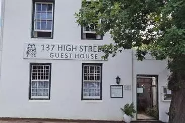 Pensione 137 High Street Guest House