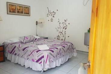 فندق صغير Las Palmas